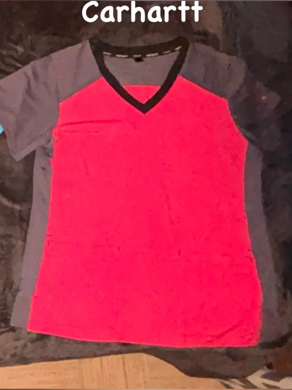 Carhartt Pink & Gray V‑Neck Short Sleeve Top - Picture 2 of 2
